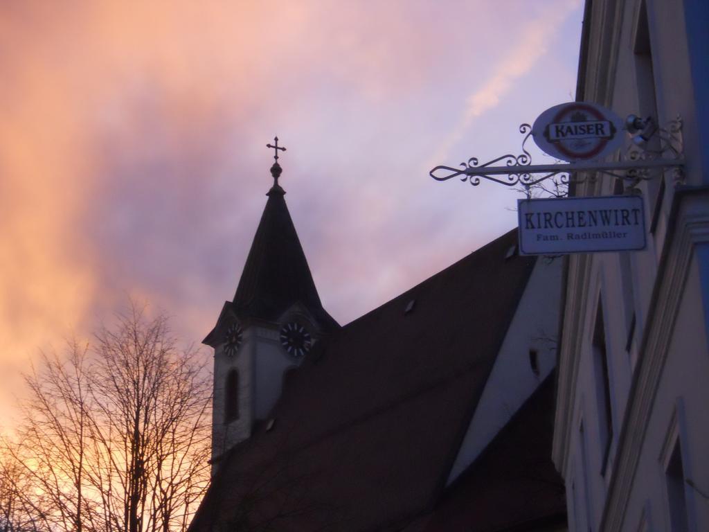 Kirchenwirt Inn Kreuzen  Exterior foto